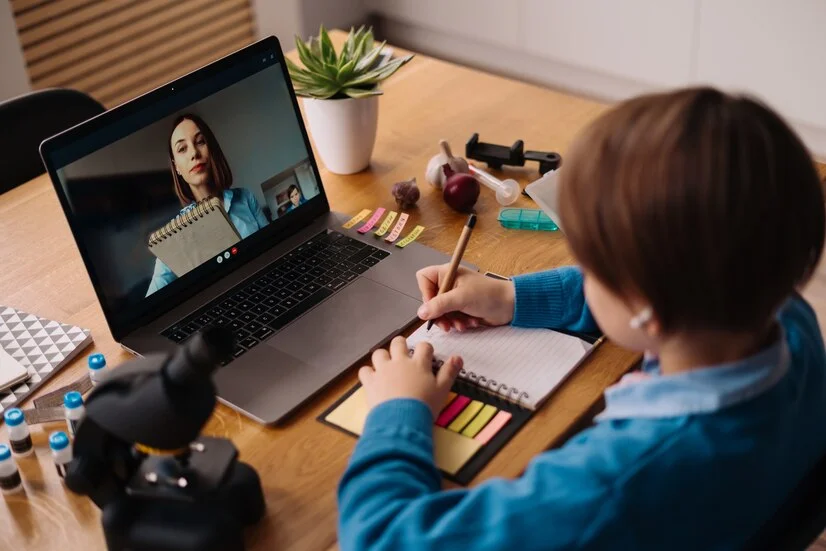 Online Teaching Jobs: Shifting Offline Teachers to Online Experts | kamranonlineteaching.com