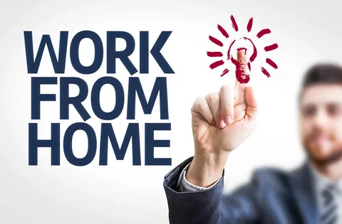 Teachers attending an online training by Kamranonlineteaching.com to shift from offline to work from home jobs