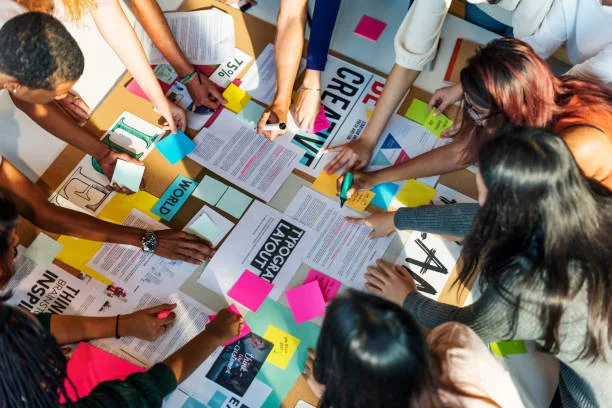 Advanced communication skills training for online teachers to engage students effectively