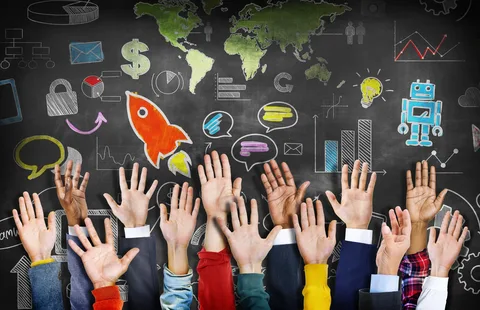 A vibrant online classroom scene illustrating strategies for enhancing students engagement during virtual lessons